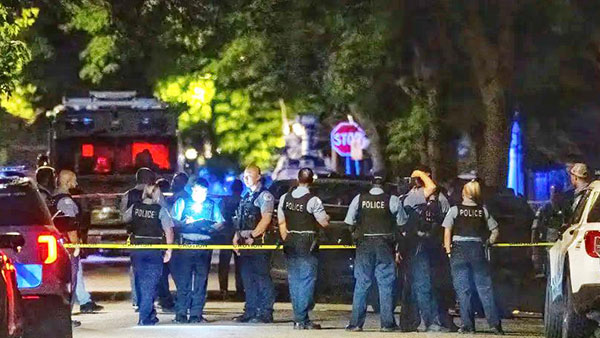 미국 시카고서 집단 총격전‥14세 사망·경찰 등 7명 부상