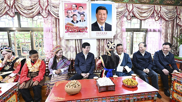 중국 당 서열 4위, 티베트 찾아 "중화민족 공동체 의식" 주문