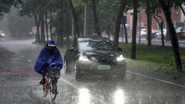 중국 베이징 태풍 '독수리' 영향권 ‥서우두공항 항공편 37편 취소