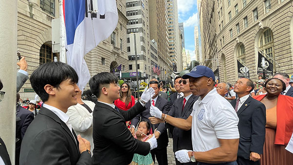 광복절에 태극기 게양한 뉴욕시장‥"뉴욕은 미국의 서울"
