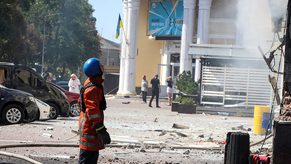 러, 주말 우크라 북부도시 한복판에 미사일…7명 사망·110명 부상