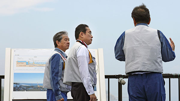 일본 기시다 총리, 오염수 방류전 어민 단체장 면담