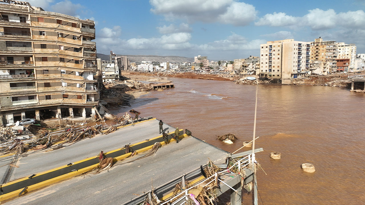 '댐붕괴 홍수 참사' 리비아 데르나 시장 "사망자 2만 명 이를 수도"