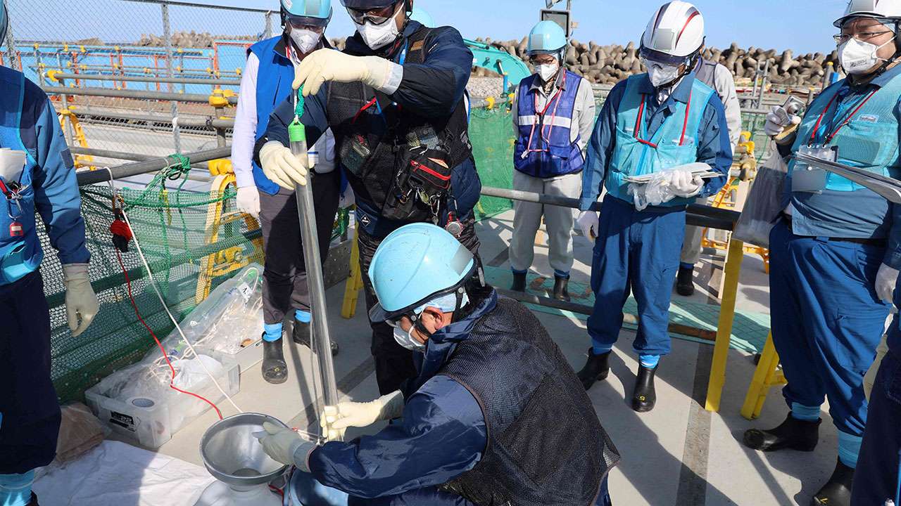 日후쿠시마 제1원전서 청소 중 오염수 분출‥"2명 피폭 가능성"