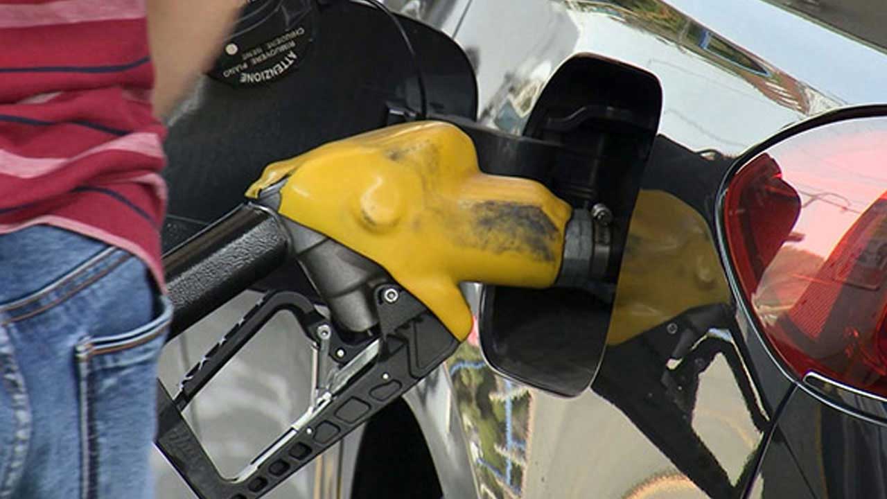 유류세 인하, 4월까지 2개월 연장‥휘발유 25%·경유 37%↓