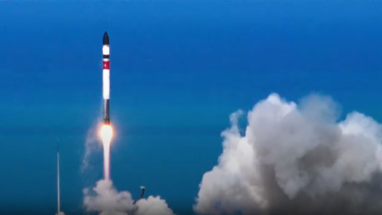 국내 최초 양산형 초소형 군집위성 1호 발사 성공 최종 확인