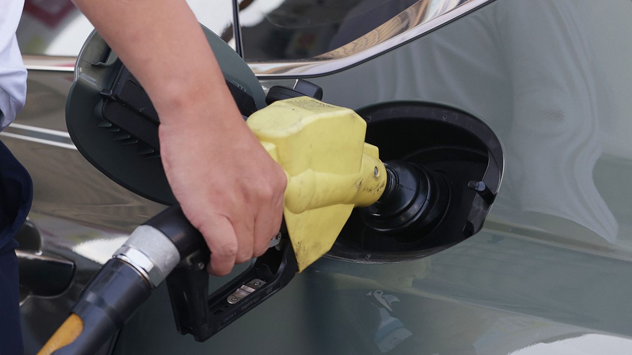 기재부, '유류세 인하' 두 달 연장‥휘발유, 리터당 164원 인하 유지