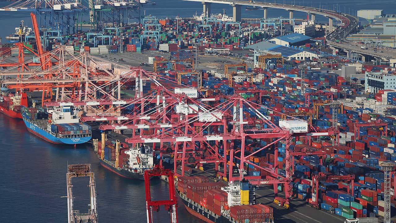 8월 수출, 작년 동월 대비 11.4% ↑‥11개월 연속 '수출 플러스'