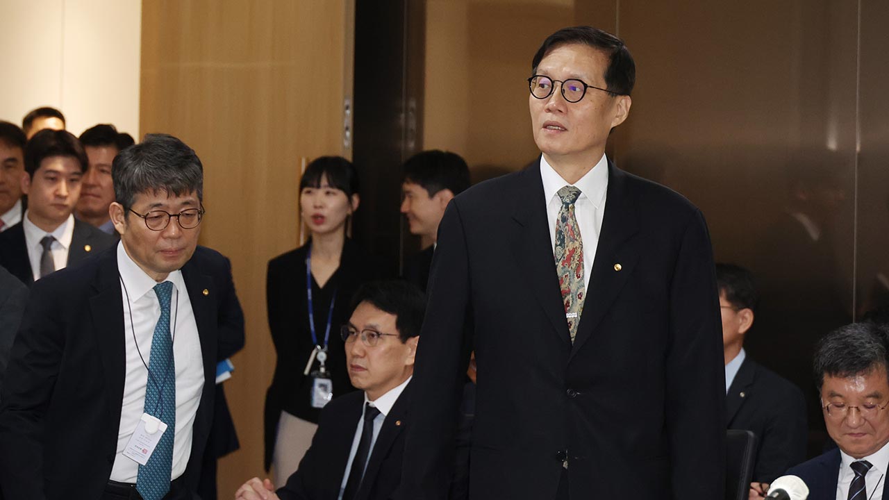 정일영 "금통위 챗GPT로 대체하자"‥한은 총재 "못 미더워" 응수