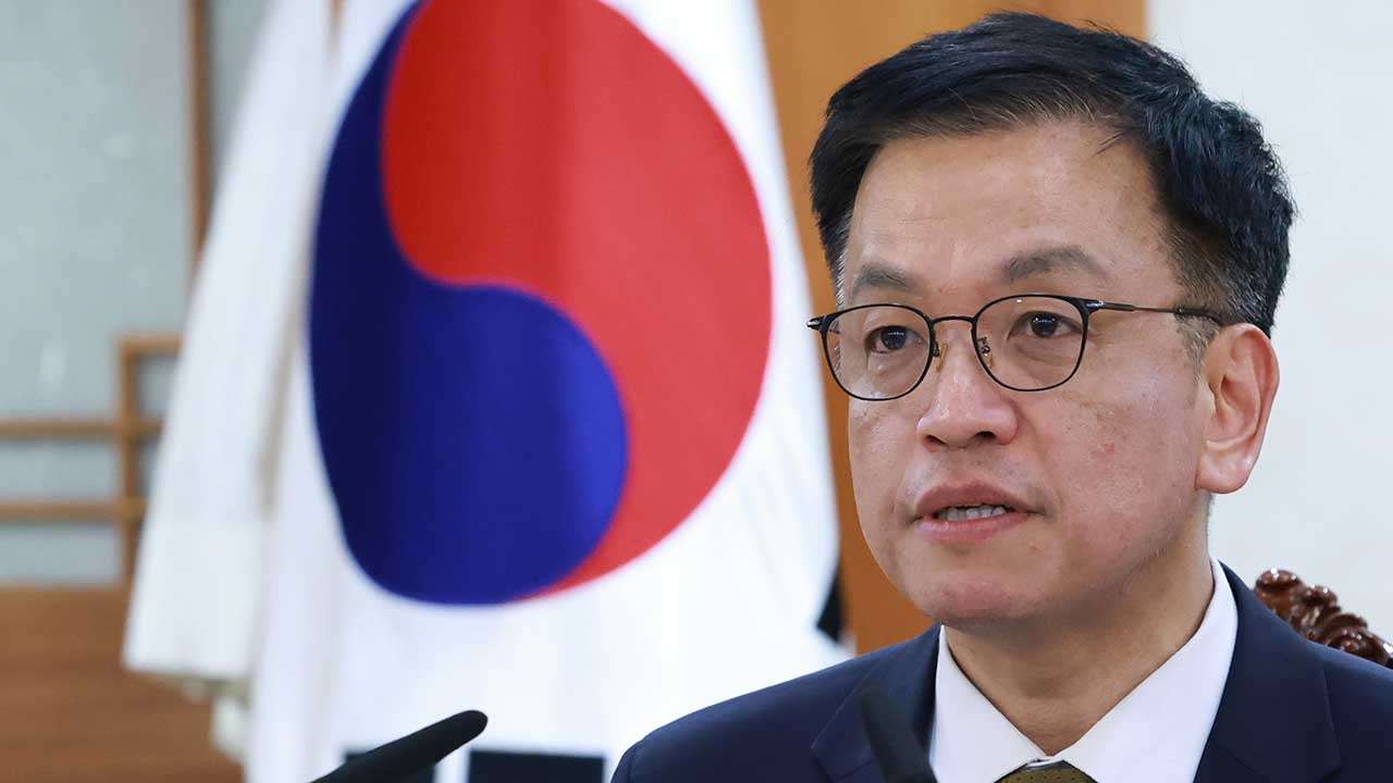 최상목 대행, 주말 공식일정 없이 업무보고‥'비상정부' 운영 고심