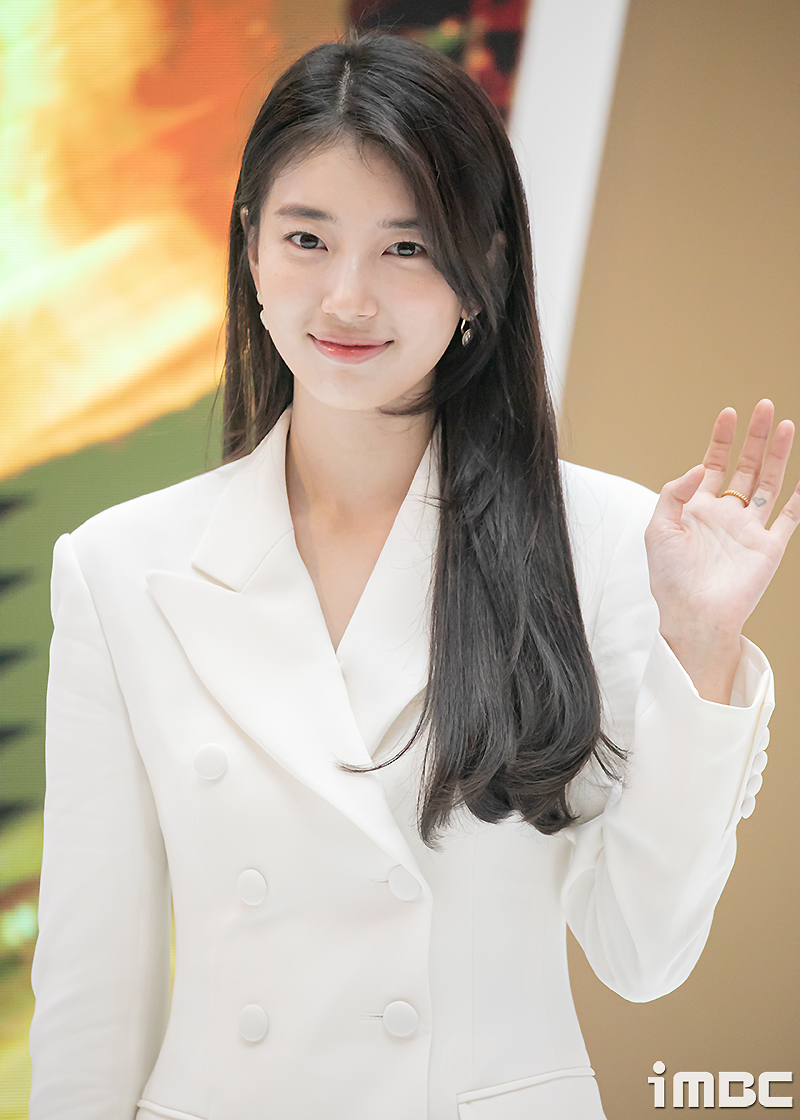 포토 수지 러브 손가락 타투포토 수지 러브 손가락 타투
