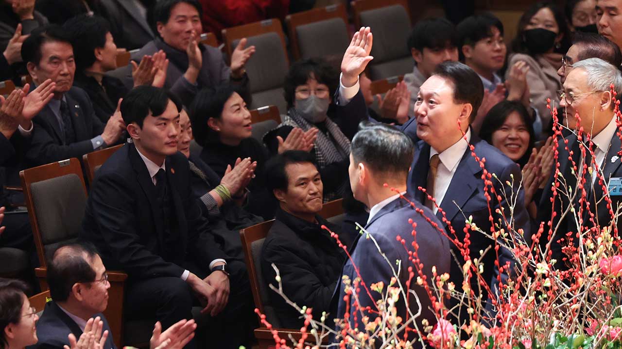 윤 대통령, "문화예술 힘껏 지원하되 일절 개입 안 할 것"