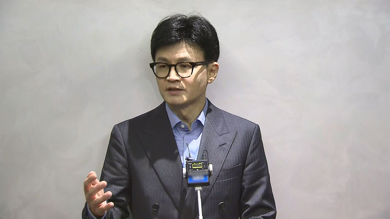 한동훈 "특권 포기·세비 반납 받을 건가?"‥민주 "언론플레이, 검찰 특활비는?"