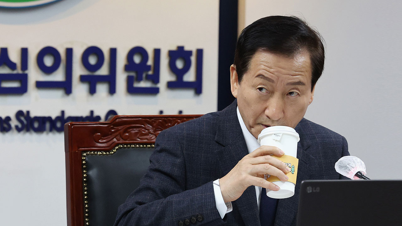 민주당 "경찰, '청부 민원' 공익신고자 색출 위해 방심위 압수수색" 