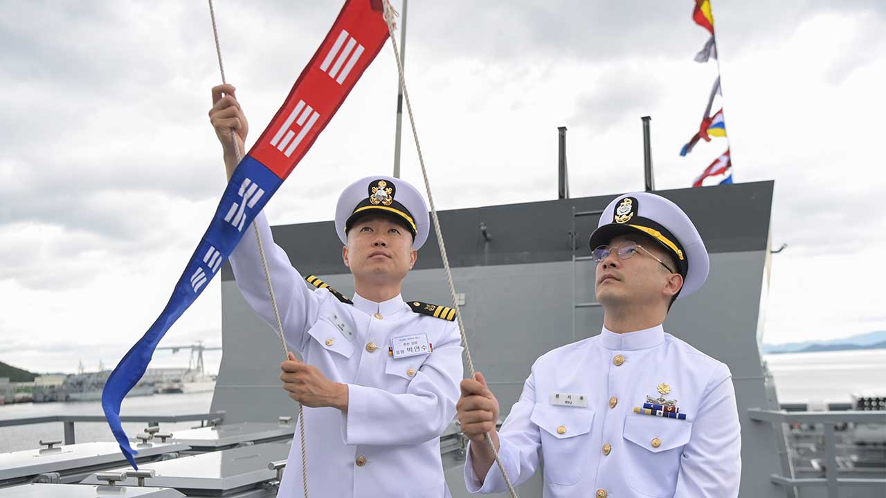 천안함 피격 당시 작전관, 신형 '천안함' 함장으로 취임