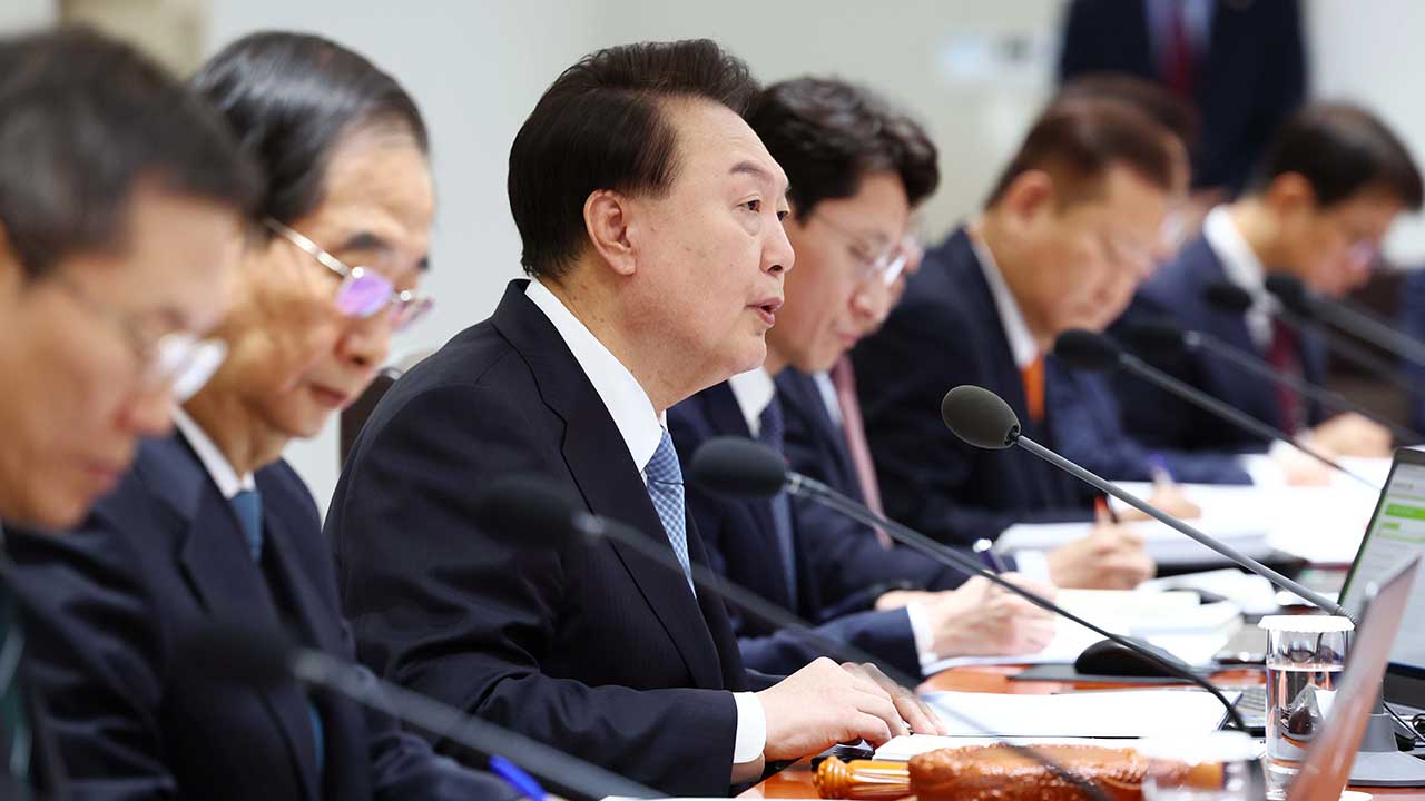 윤 대통령 "경제인·정치인 등 12명 사면‥45만 명 행정제재 감면"