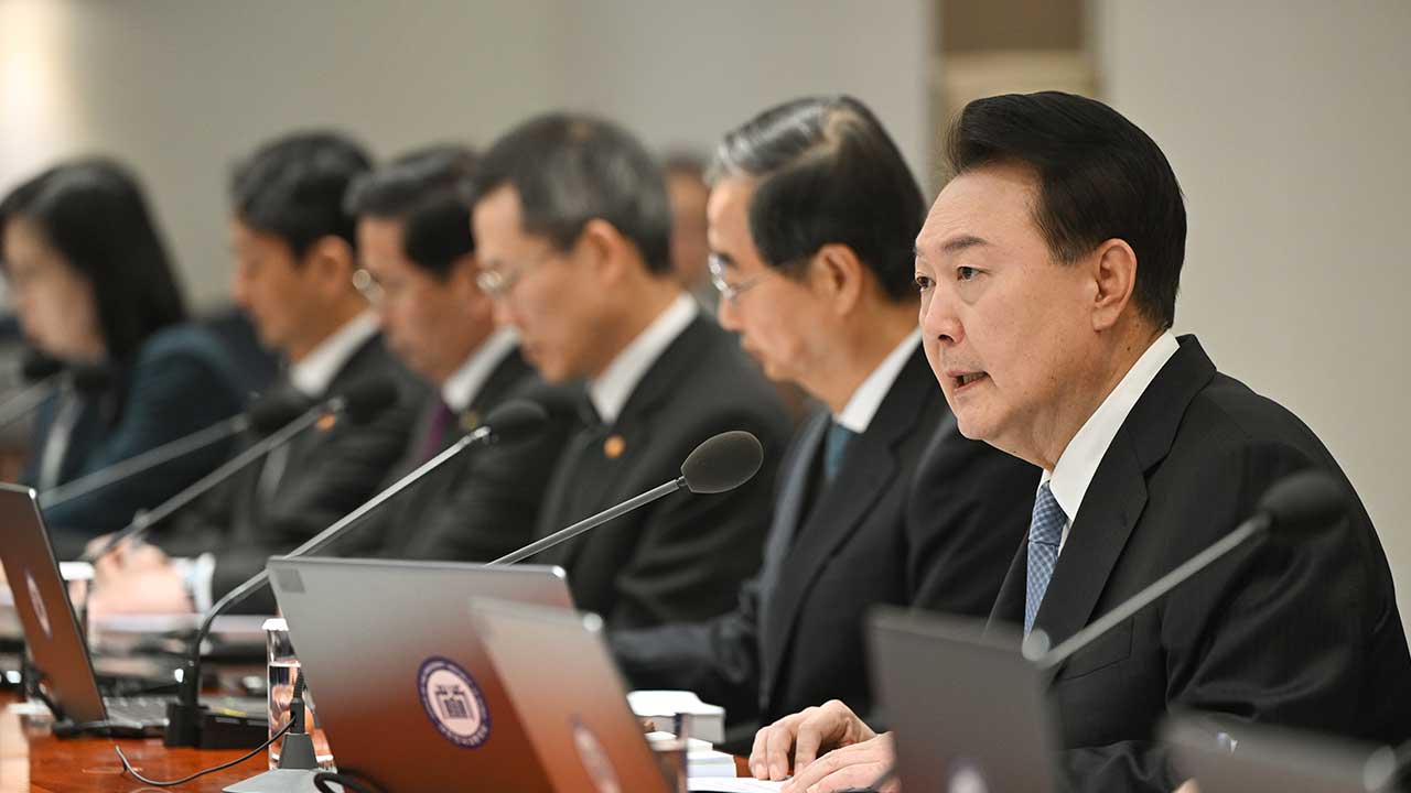 윤 대통령, 노사정 대화 격려 "노사문제, '지속가능성' 틀에서 논의"