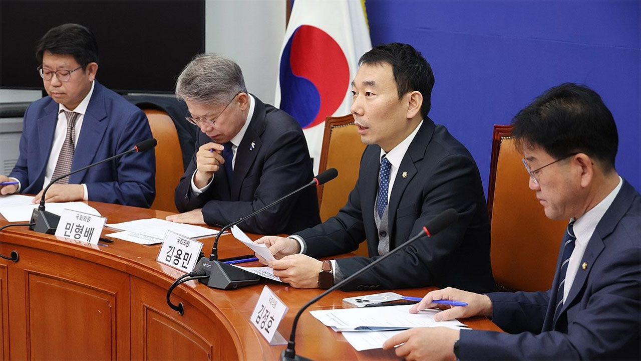 민주당, '고발 사주 의혹' 공수처 추가 고발‥"윤 대통령·한동훈·검사 2명 고발"