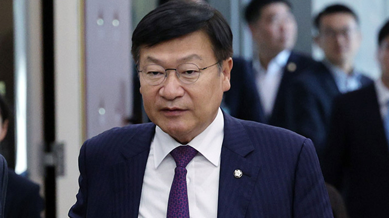 윤 대통령, 정점식 의원 부인 빈소 찾아 조문‥유가족 위로