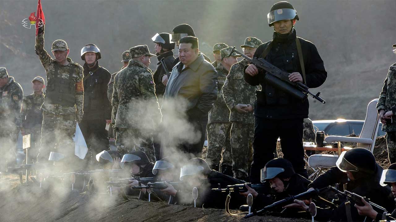 김정은, '적 수도 타격권' 포병부대 시찰‥연이틀 훈련 지도