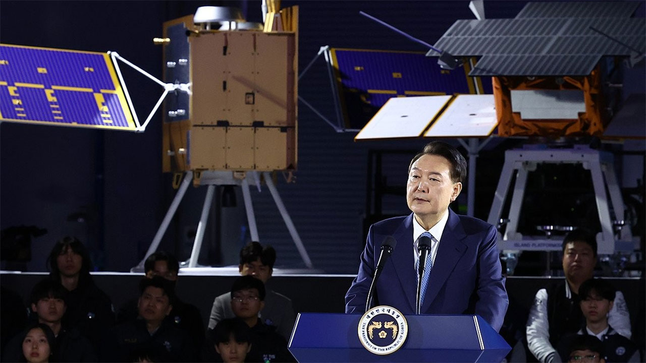 윤 대통령 "2027년까지 우주개발 예산 1조5천억 이상으로 확대"