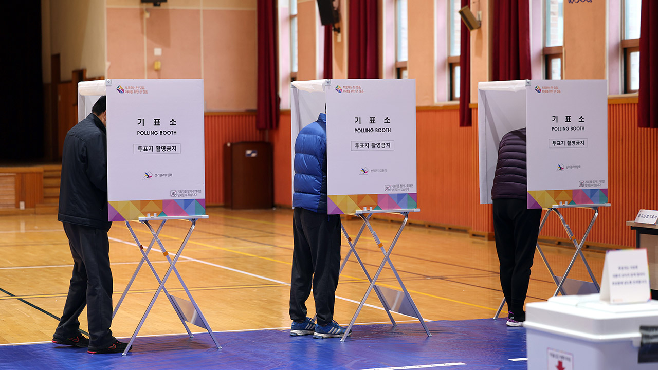 22대 총선 투표율 오전 8시 현재 4.2%‥지난 총선보다 0.9%p 하락