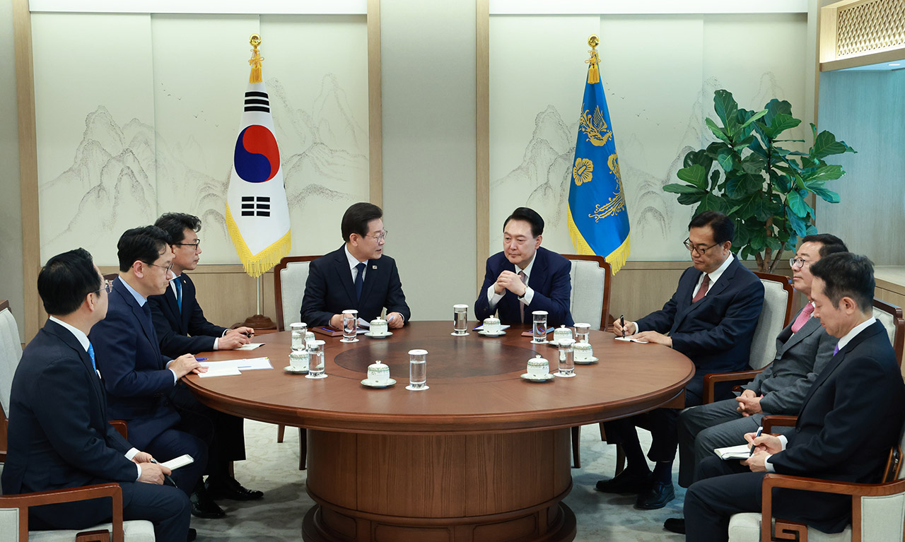 윤석열 대통령-이재명 대표 첫 회담‥대통령실서 진행중