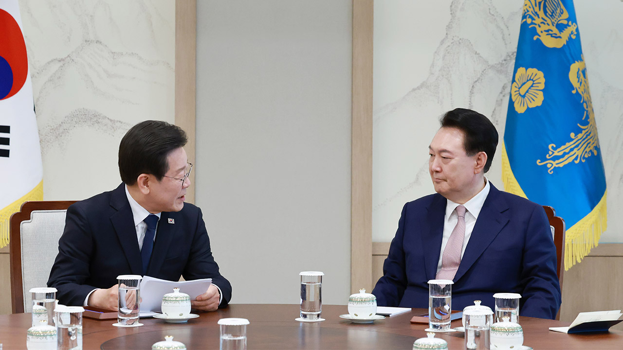 윤 대통령-이재명 대표 첫 영수회담, 대통령실서 130분간 진행