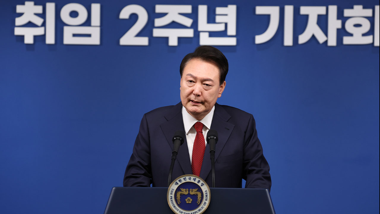 윤 대통령 "아내 현명하지 못한 처신"‥명품백 수수 의혹 첫 사과