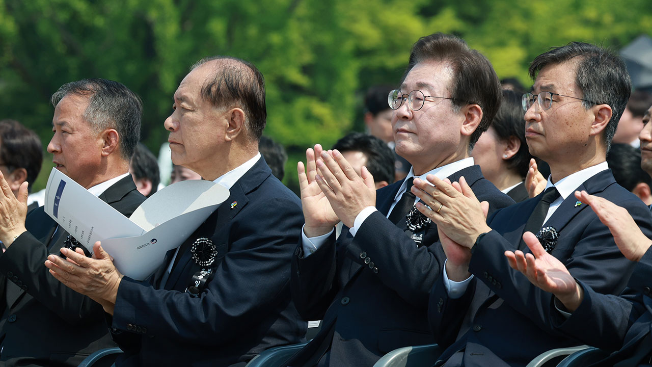 이재명 "평화야말로 가장 튼튼한 안보이자 순국선열 넋 기리는 길"