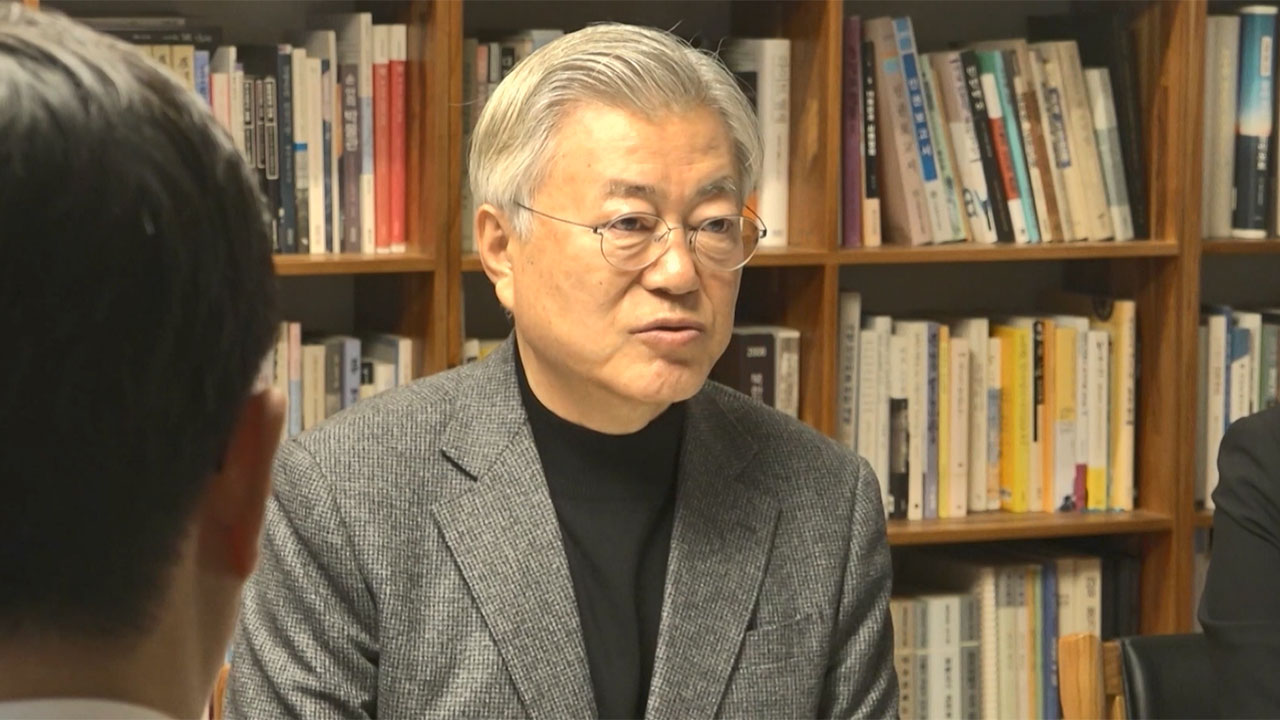문재인, 김정숙 여사 논란 거듭 반박‥