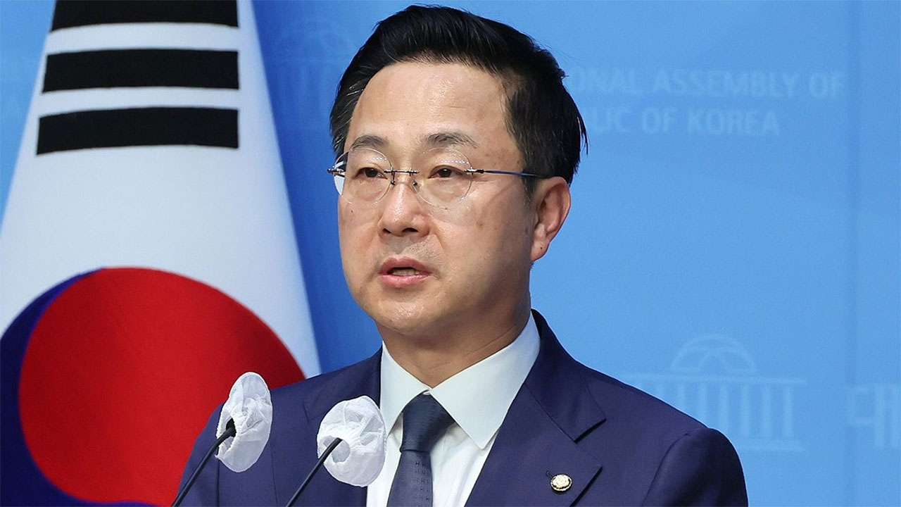 당대표 사퇴시한 예외 신설에‥"이재명당 실토" "당무위 의결 거친다"