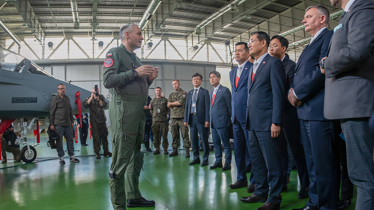 국방장관·방사청장, 폴란드 FA-50 운용 점검‥유지보수 협력