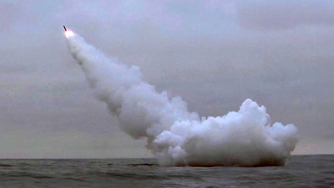 한·미·일, 북한 미사일 발사에 "유엔 안보리 결의 위반‥위협에 단호히 대응"