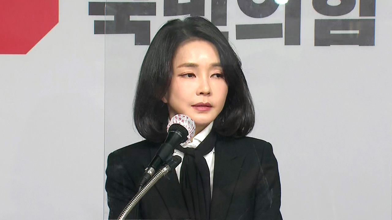 낯뜨거운 김건희-한동훈 '문자 읽씹' 공방, 여전히 의문투성이