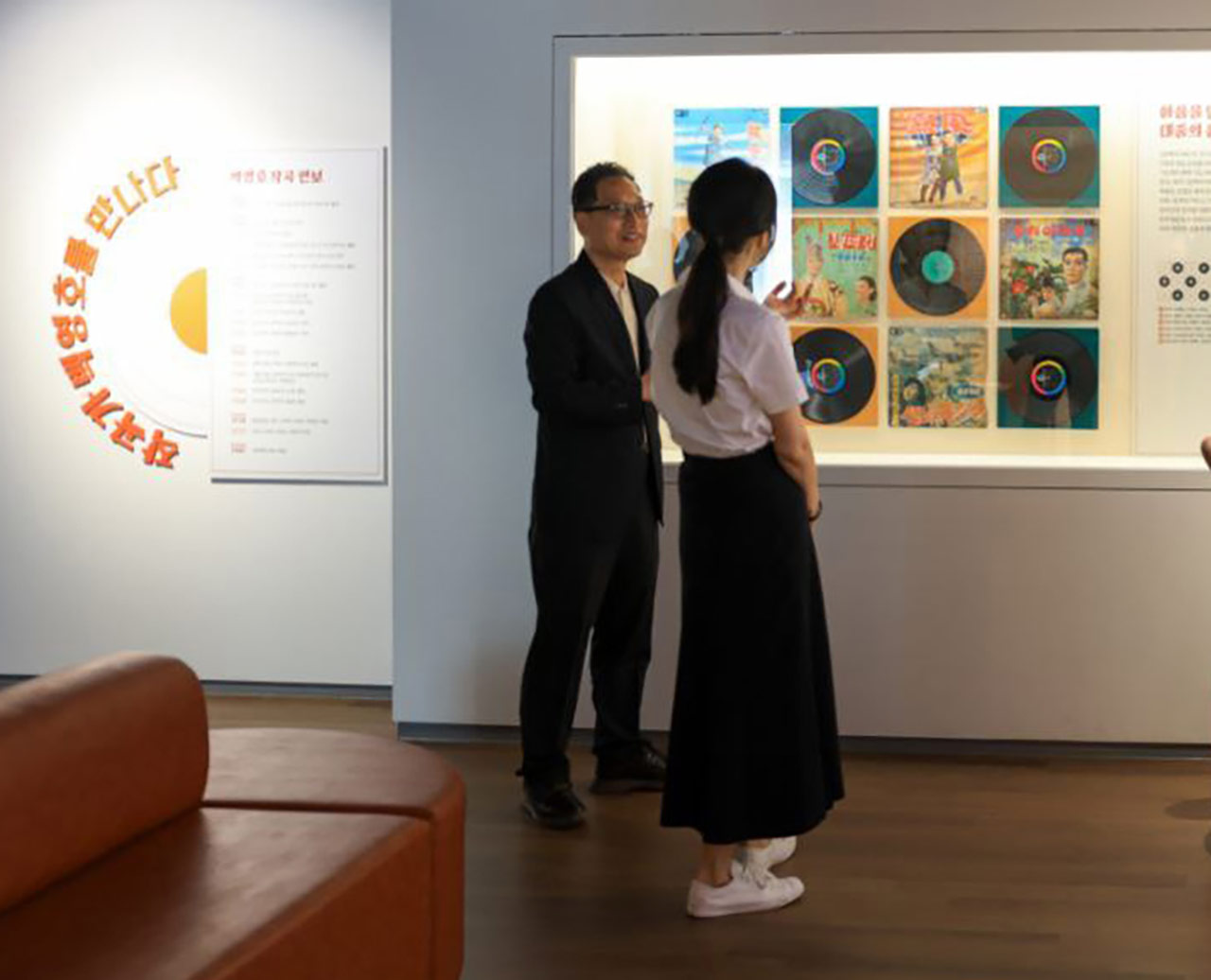 비공개 일정이라더니‥대통령실, 김건희 여사 '부산 방문' 사진 공개