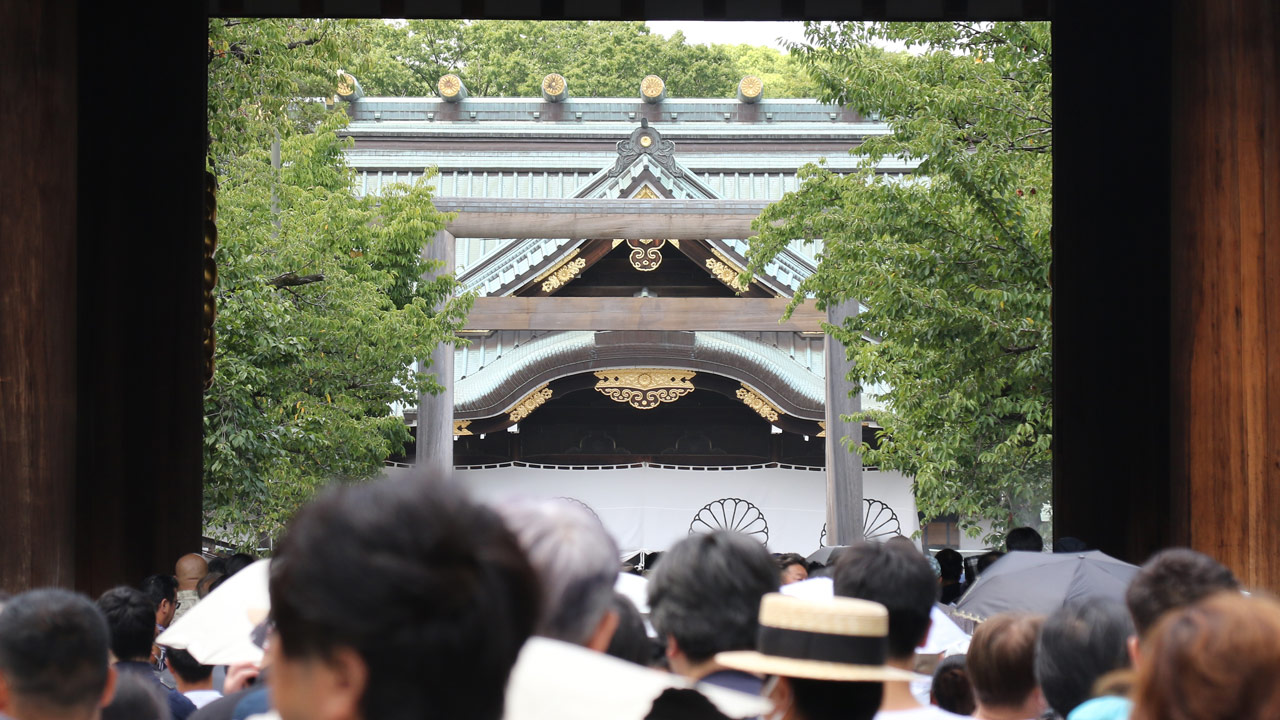 일본 총리·각료 야스쿠니 신사 참배‥정부 일본 관계자 초치 "엄중 항의"