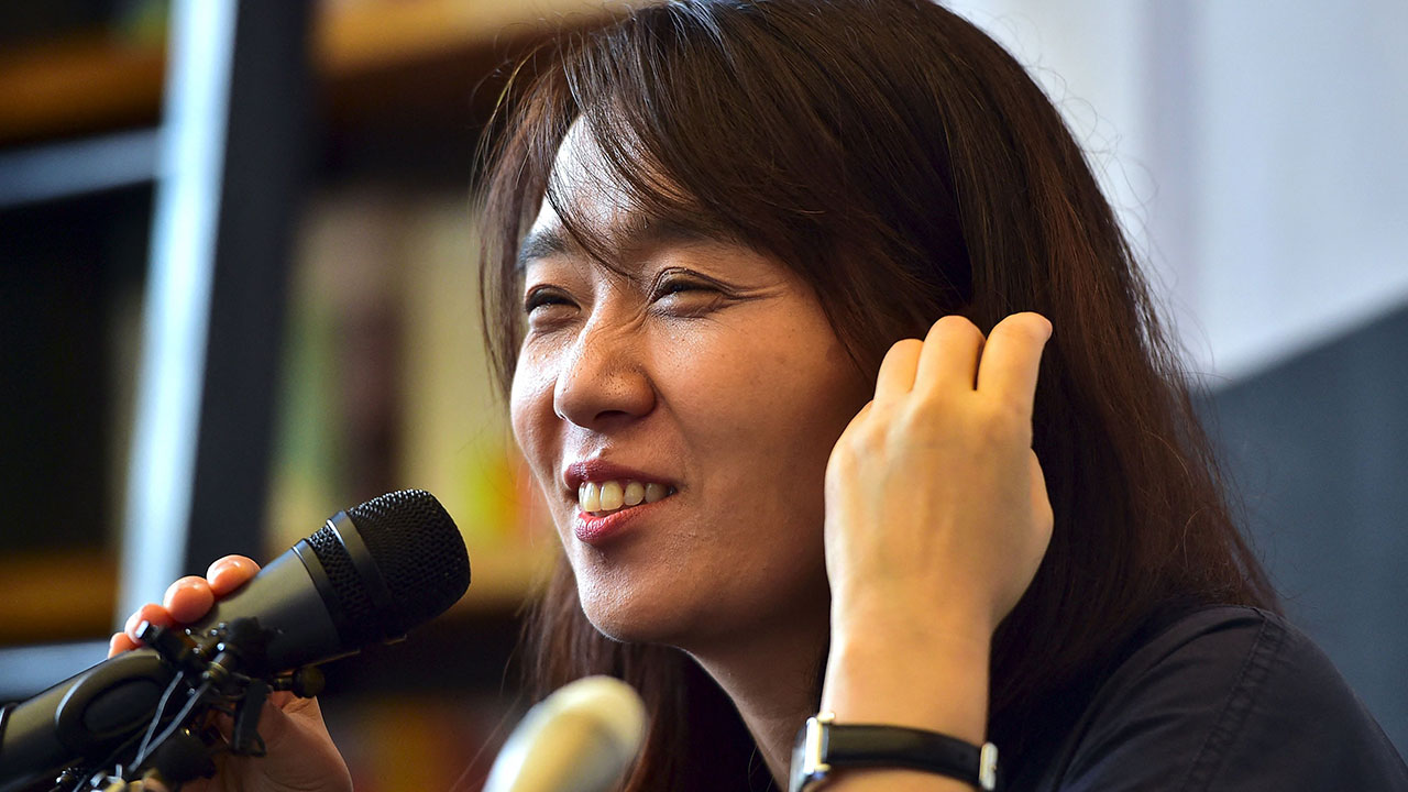 노벨문학상 소식에 "국민 자긍심"·"한강의 기적"‥국감 도중 여야 '박수'