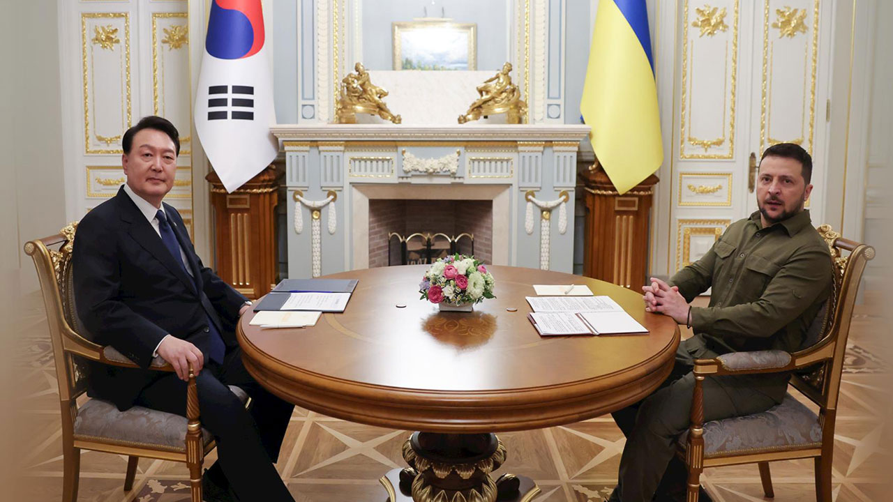 윤 대통령, 젤렌스키 통화‥"러북 불법 군사협력 강력 규탄"