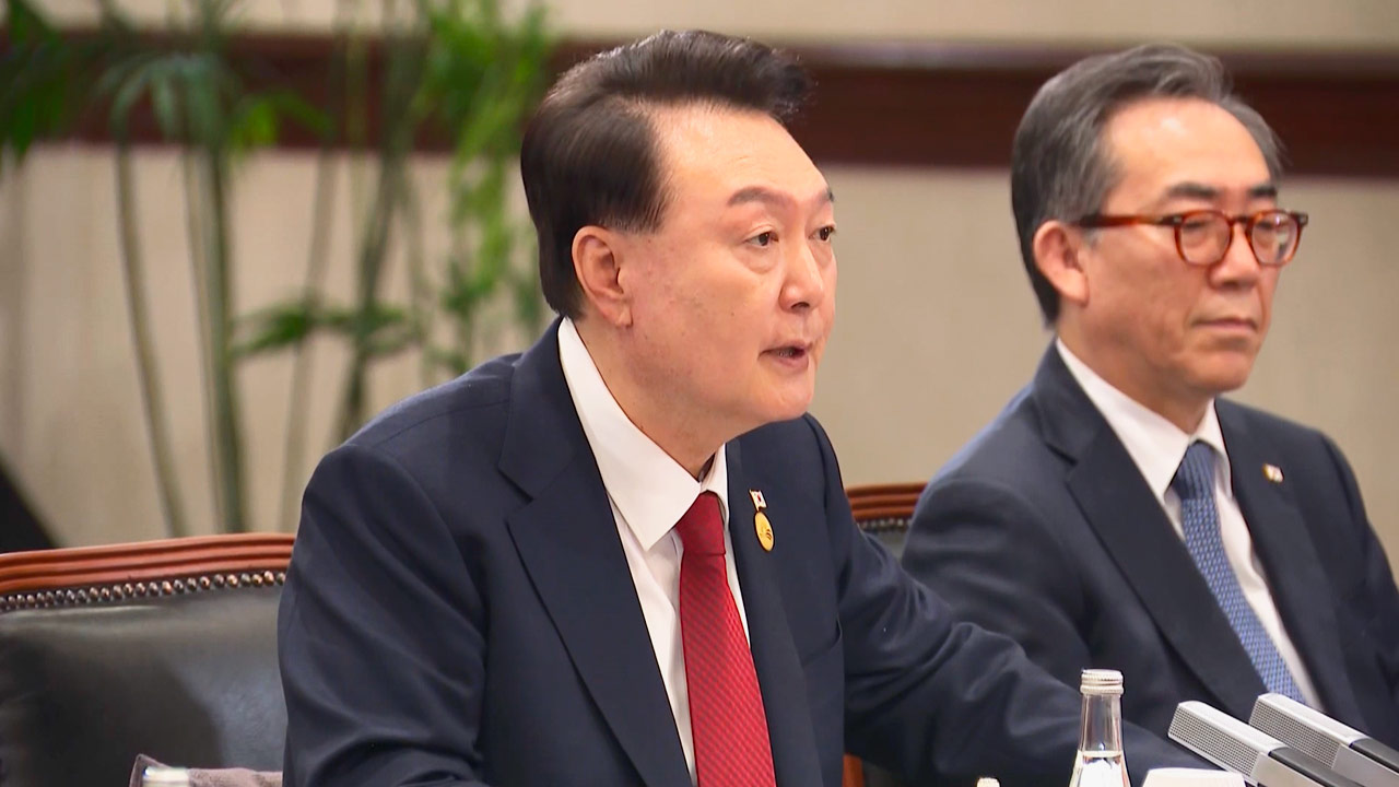 윤석열-시진핑, 2년 만에 정상회담‥"역내 안정과 평화 도모에 협력"