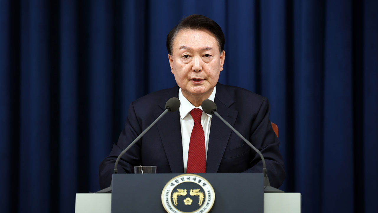 민주당 "윤 대통령 탄핵안, 이르면 오늘 발의"‥이재명 "반드시 이기자" 의원 격려