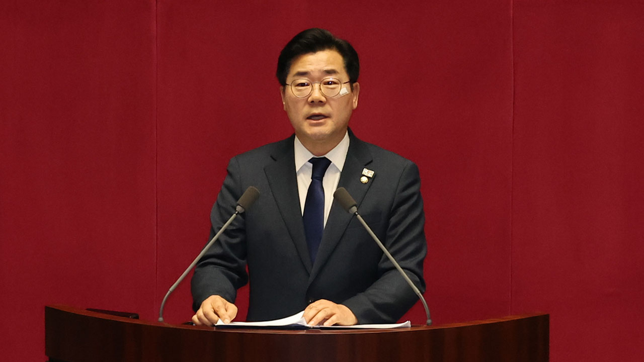 [속보] 민주, 퇴장한 국민의힘 의원들 이름 호명‥"본회의장 돌아오라" 호소