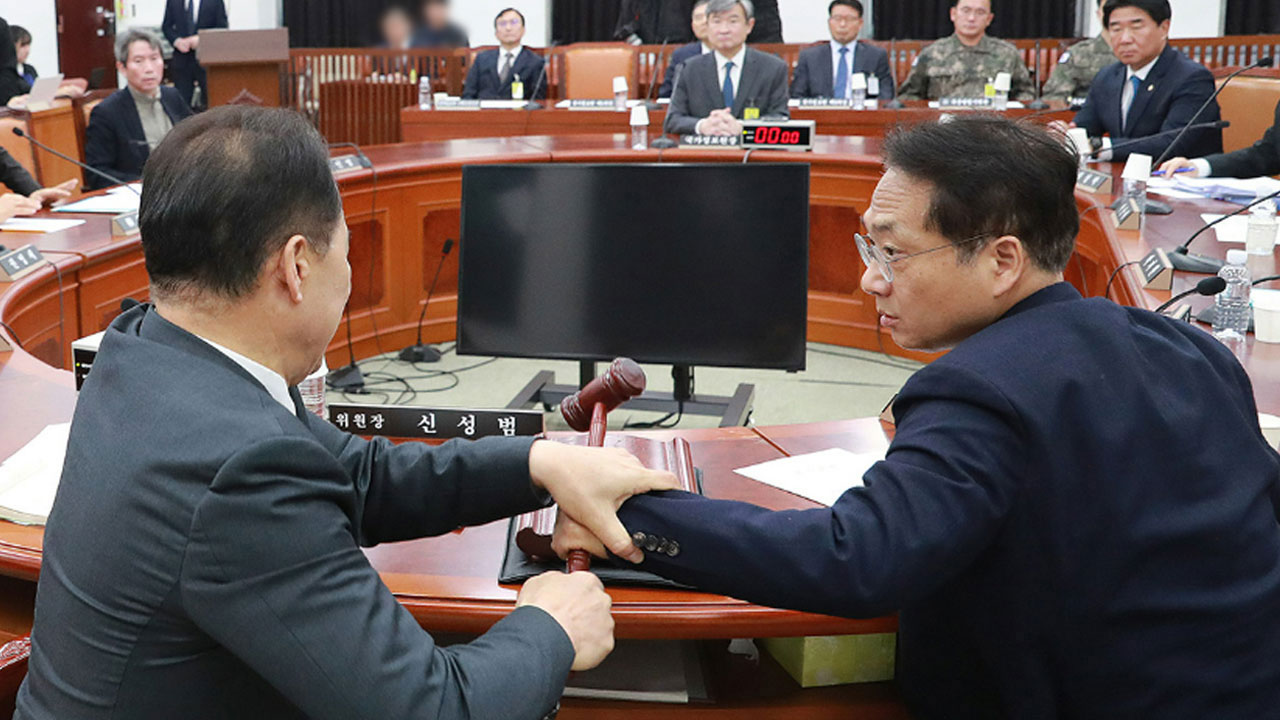 정보위 비상계엄 긴급 현안 질의‥회의 공개 여부 두고 충돌·파행