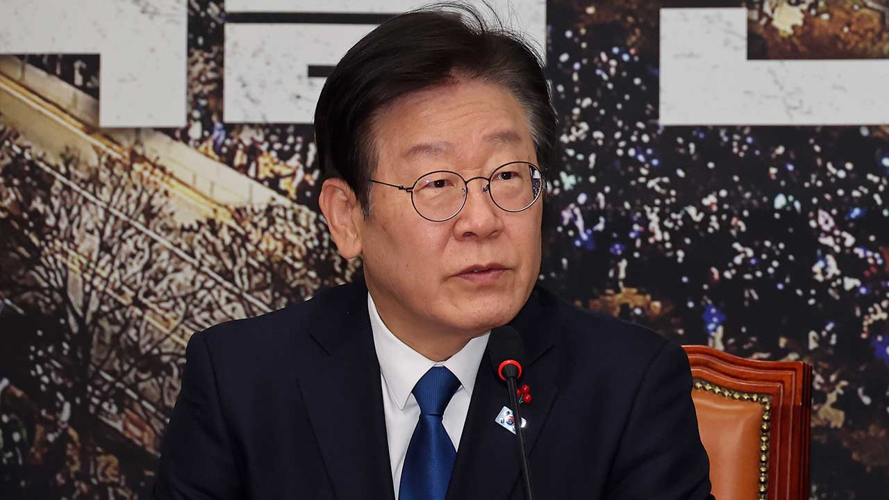 이재명 "대한민국 여전히 내란 중‥윤 대통령, 자리에서 내려와야"