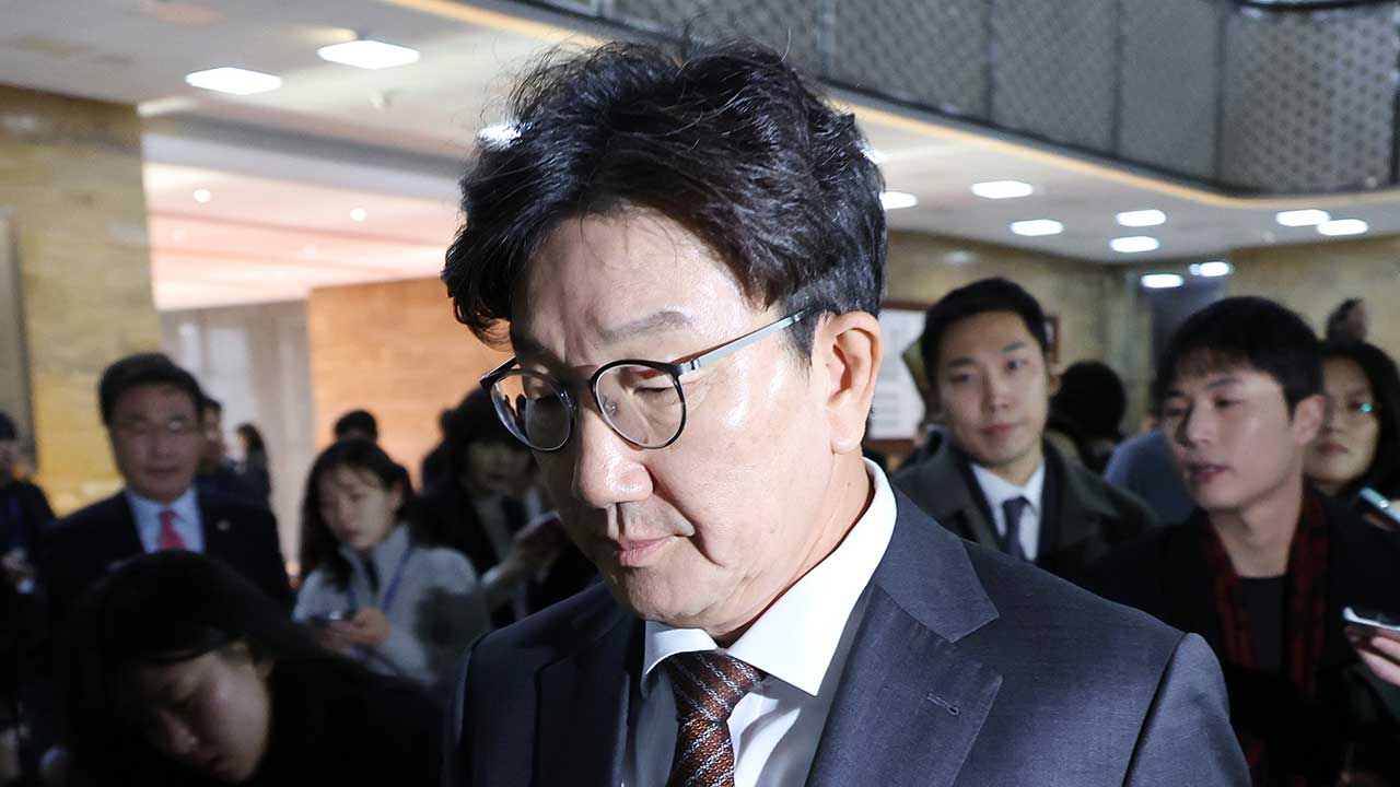 권성동, 국민의힘 의총서 "대통령 탄핵안 표결 참여" 제안