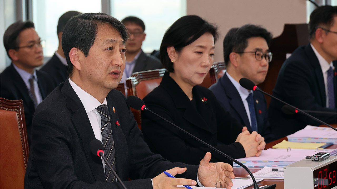 "체코 원전 예산 90% 깎았다" 윤석열 담화‥안덕근 장관 "사실 아니다"