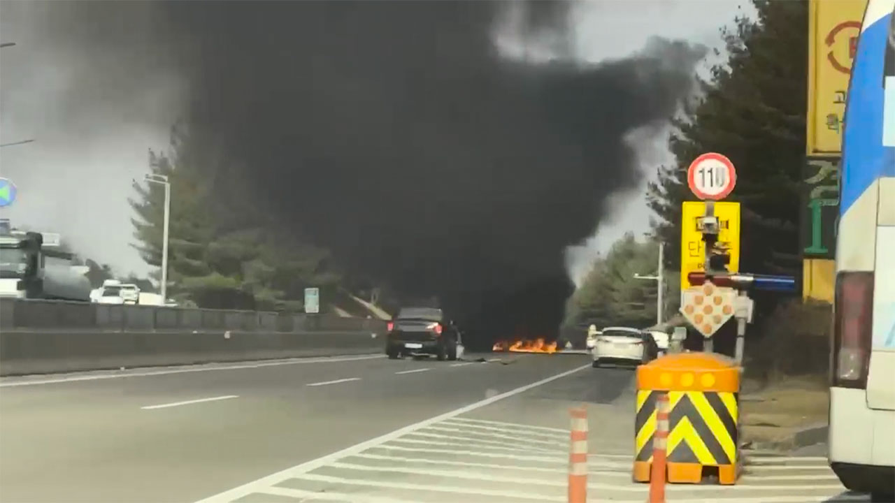 천안논산고속도로 정안휴게소 인근 2중 추돌‥4명 경상