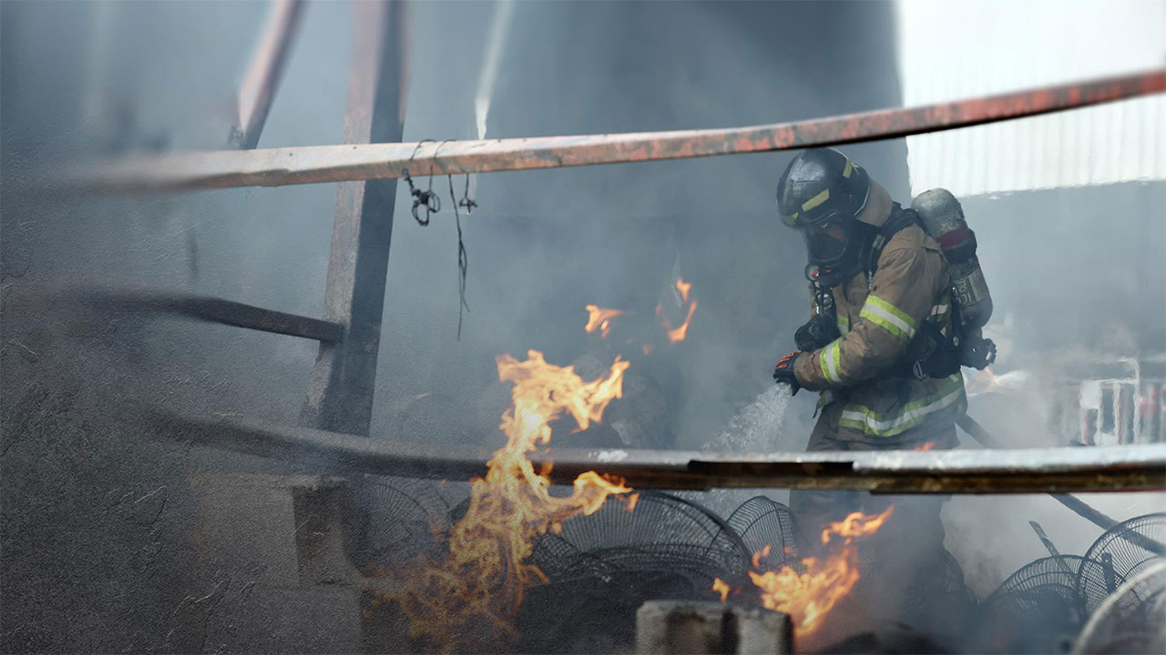 소방청, 소방관 개인 장비 '해외 우수장비' 수준으로 높인다