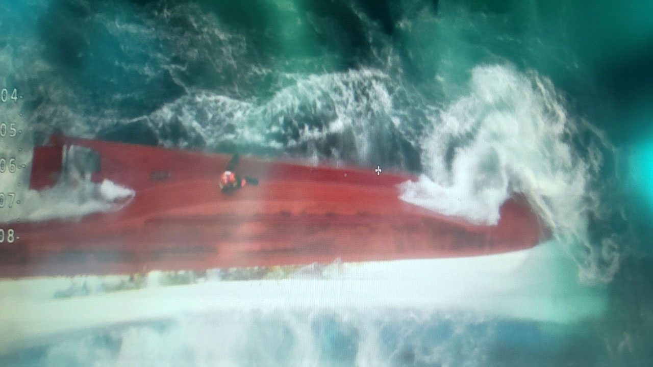 제주 서귀포 해상 어선 전복‥1명 사망 2명 실종