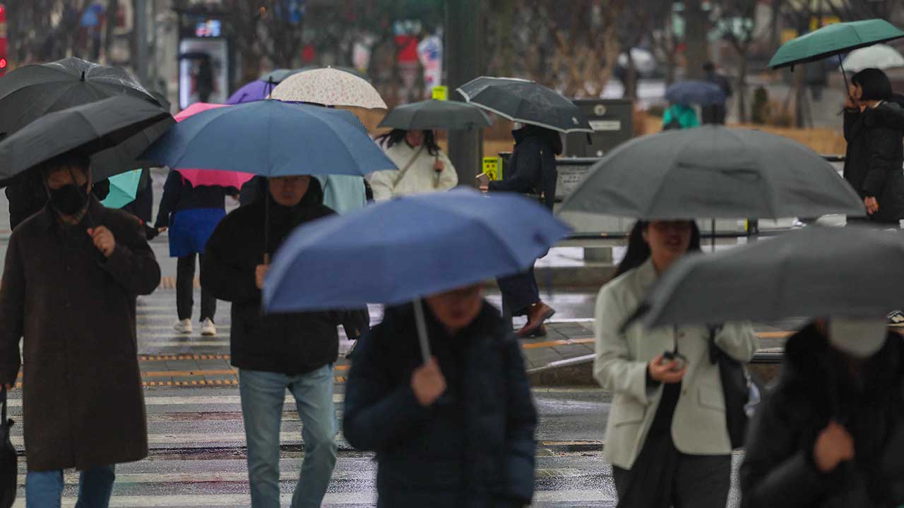 기상청 "올겨울, 기상관측 이래 눈·비 가장 많아‥기온도 역대 2위"